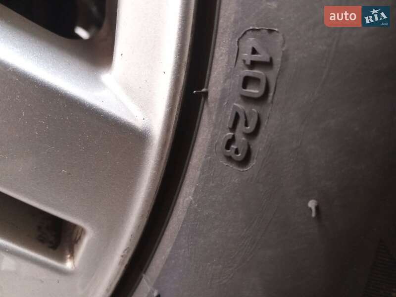 Хэтчбек Volkswagen Golf 2002 в Тернополе