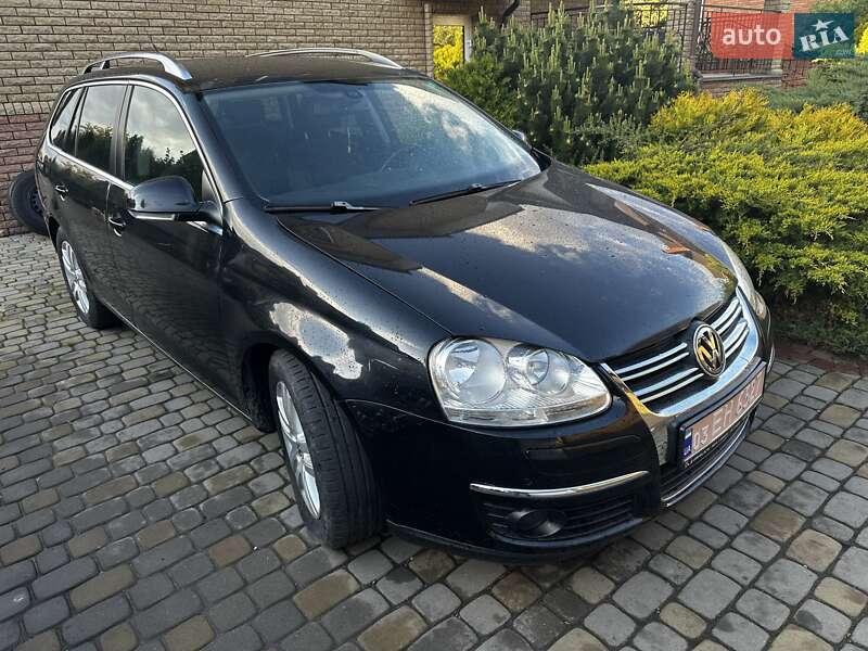 Універсал Volkswagen Golf 2009 в 