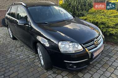 Універсал Volkswagen Golf 2009 в 