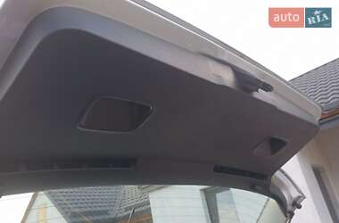 Хэтчбек Volkswagen Golf 2003 в 