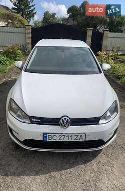 Хетчбек Volkswagen Golf 2015 в Винниках