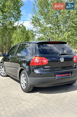 Хетчбек Volkswagen Golf 2006 в 
