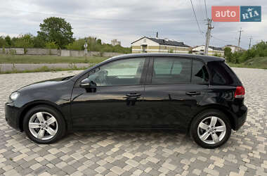 Хэтчбек Volkswagen Golf 2010 в 