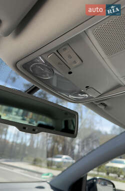 Хэтчбек Volkswagen Golf 2010 в 