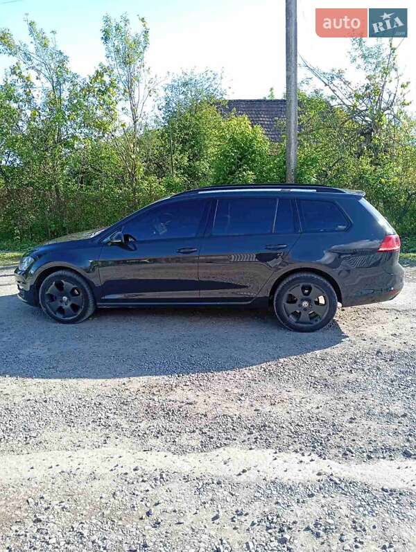 Універсал Volkswagen Golf 2015 в Мукачевому