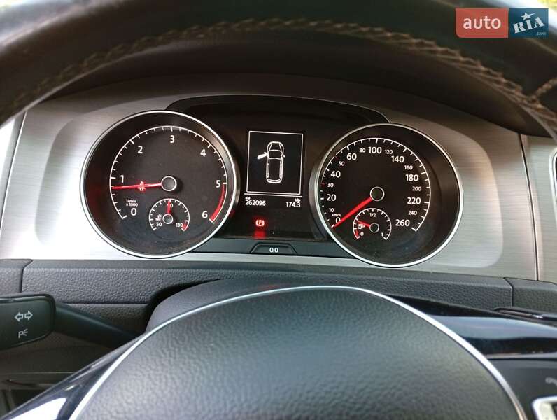 Універсал Volkswagen Golf 2015 в Мукачевому