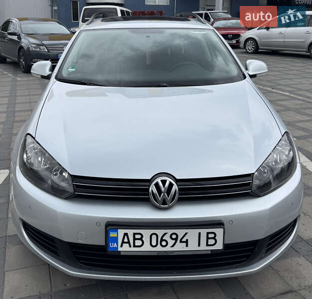 Универсал Volkswagen Golf 2011 в 