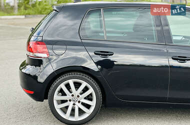 Хетчбек Volkswagen Golf 2009 в 