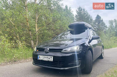 Універсал Volkswagen Golf 2015 в Вишгороді