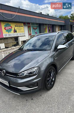 Універсал Volkswagen Golf 2016 в Харкові