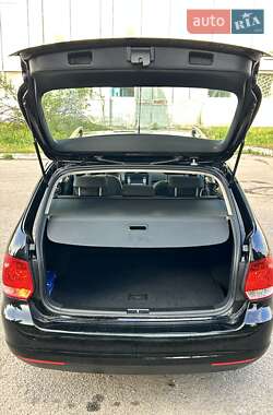 Універсал Volkswagen Golf 2008 в 