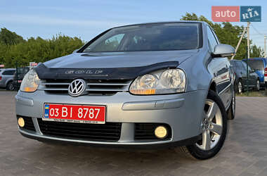 Хэтчбек Volkswagen Golf 2008 в 