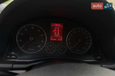 Хэтчбек Volkswagen Golf 2008 в 