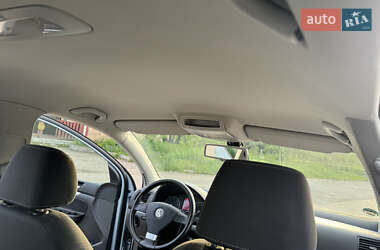 Хэтчбек Volkswagen Golf 2008 в 