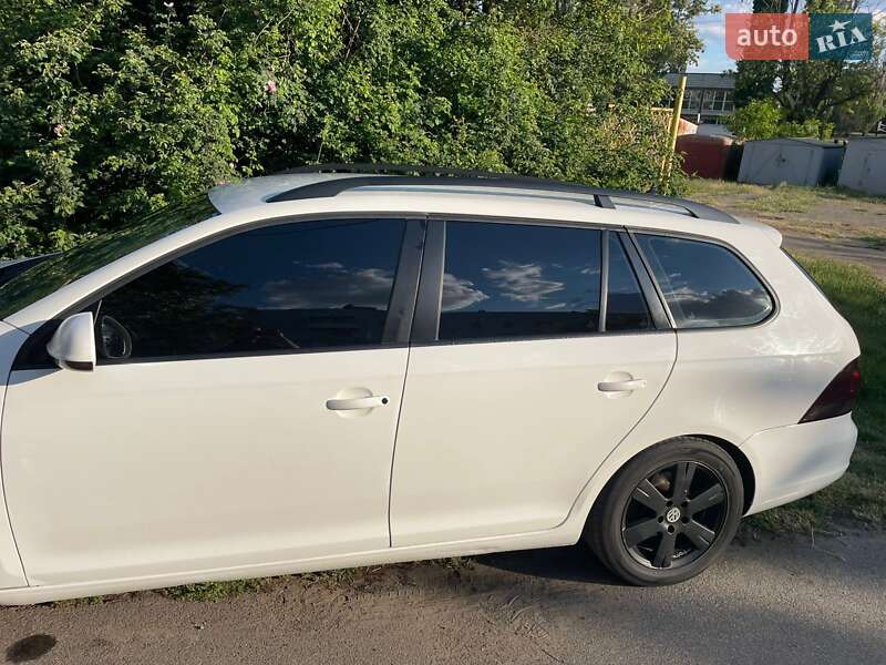 Універсал Volkswagen Golf 2010 в Ізмаїлі