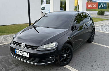 Хэтчбек Volkswagen Golf 2015 в 