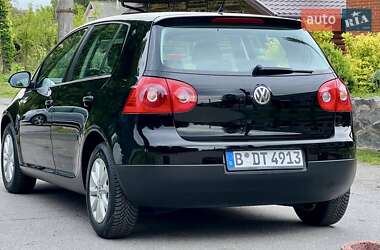 Хетчбек Volkswagen Golf 2008 в 
