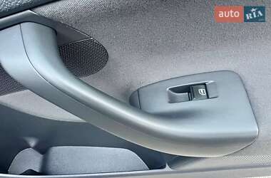 Хетчбек Volkswagen Golf 2008 в 