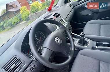 Хетчбек Volkswagen Golf 2008 в 