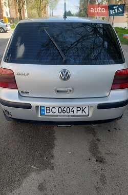 Хетчбек Volkswagen Golf 2001 в 