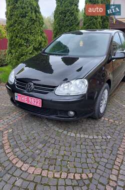 Хэтчбек Volkswagen Golf 2005 в Калиновке