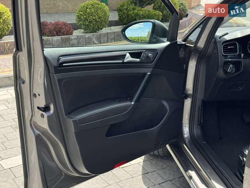Универсал Volkswagen Golf 2016 в Дрогобыче фото 41 Универсал Volkswagen Golf 2016 в Дрогобыче
