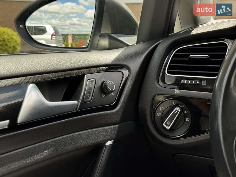 Универсал Volkswagen Golf 2016 в Дрогобыче фото 47 Универсал Volkswagen Golf 2016 в Дрогобыче