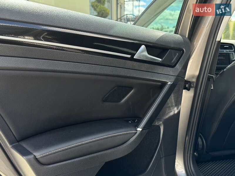 Универсал Volkswagen Golf 2016 в Дрогобыче фото 64 Универсал Volkswagen Golf 2016 в Дрогобыче