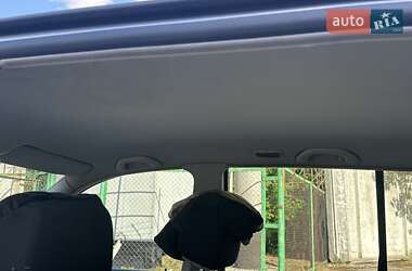 Хэтчбек Volkswagen Golf 2001 в 