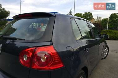 Хэтчбек Volkswagen Golf 2006 в 