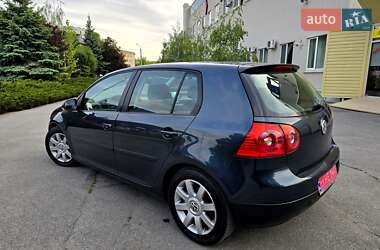 Хэтчбек Volkswagen Golf 2006 в 