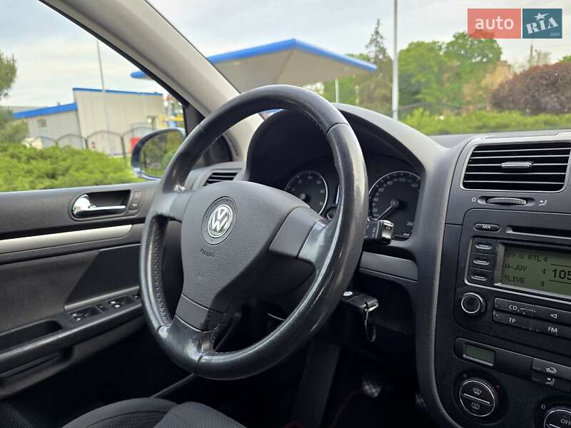 Хетчбек Volkswagen Golf 2006 в Полтаві