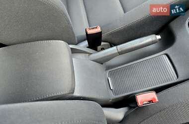 Хэтчбек Volkswagen Golf 2006 в 
