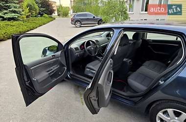 Хэтчбек Volkswagen Golf 2006 в 