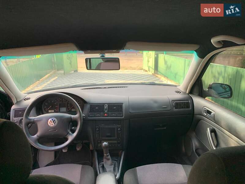 Універсал Volkswagen Golf 2000 в Захарівці
