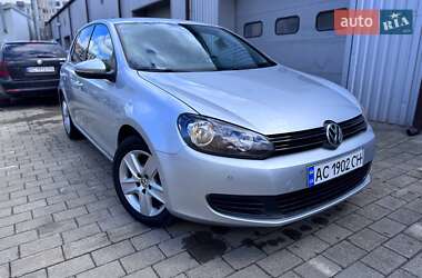 Хетчбек Volkswagen Golf 2010 в 