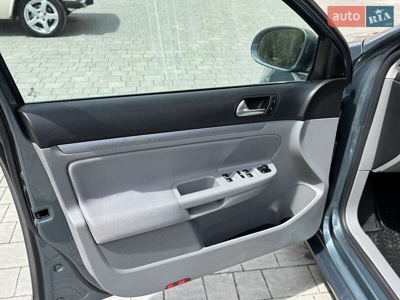 Универсал Volkswagen Golf 2008 в Тернополе