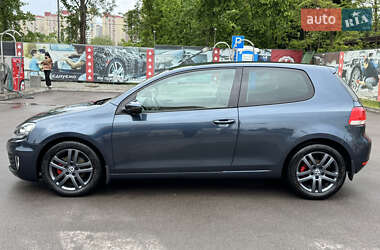 Хэтчбек Volkswagen Golf 2009 в 