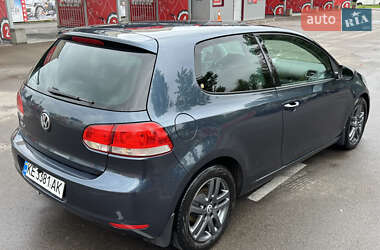Хэтчбек Volkswagen Golf 2009 в 