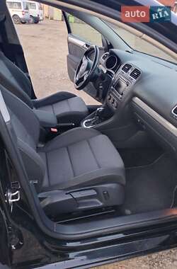 Хэтчбек Volkswagen Golf 2013 в 