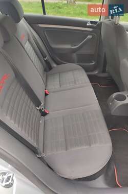 Хетчбек Volkswagen Golf 2007 в 