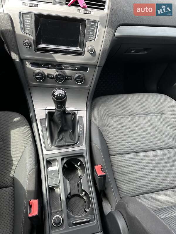 Универсал Volkswagen Golf 2013 в Киеве