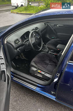 Хетчбек Volkswagen Golf 2008 в 
