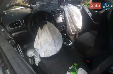 Хэтчбек Volkswagen Golf 2011 в 
