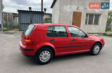 Хетчбек Volkswagen Golf 1998 в 