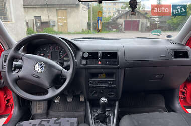 Хетчбек Volkswagen Golf 1998 в 