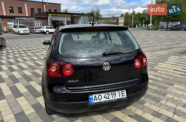 Хэтчбек Volkswagen Golf 2008 в 