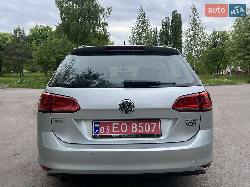 Универсал Volkswagen Golf 2017 в Ровно