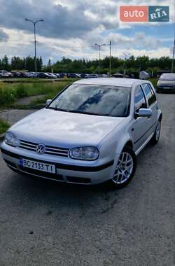 Хетчбек Volkswagen Golf 2002 в Львові