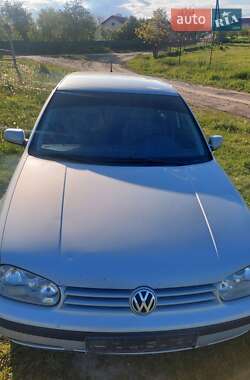 Хетчбек Volkswagen Golf 2000 в Івано-Франківську